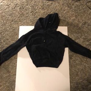 Forever 21 Womens Cropped Black Fuzzy Sweatshirt